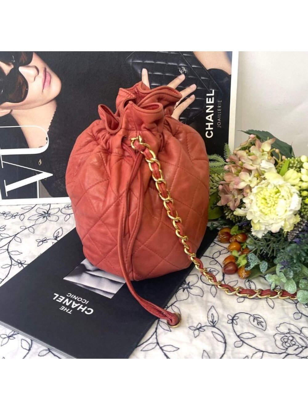 Chanel Drawstring Quilted Chain Shoulder Bag - Picture 6 of 11